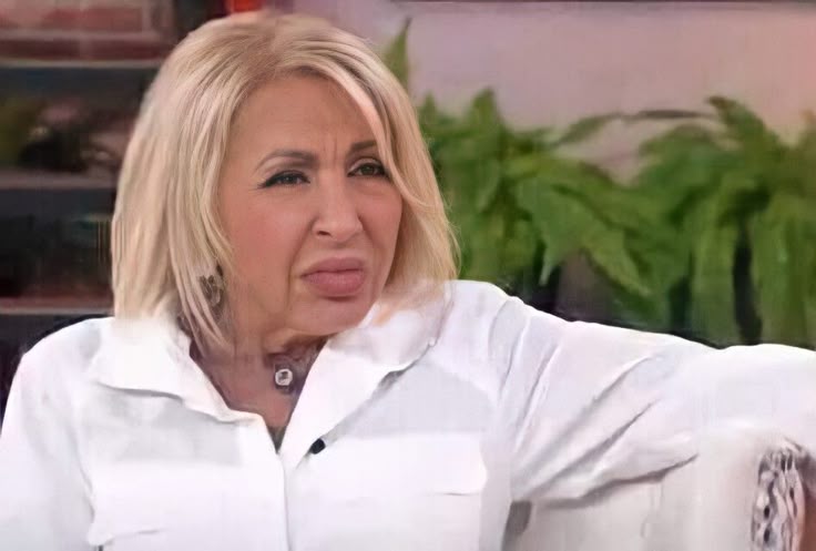 Fotografía de Laura Bozzo donde tiene la cara de desconcierto. 